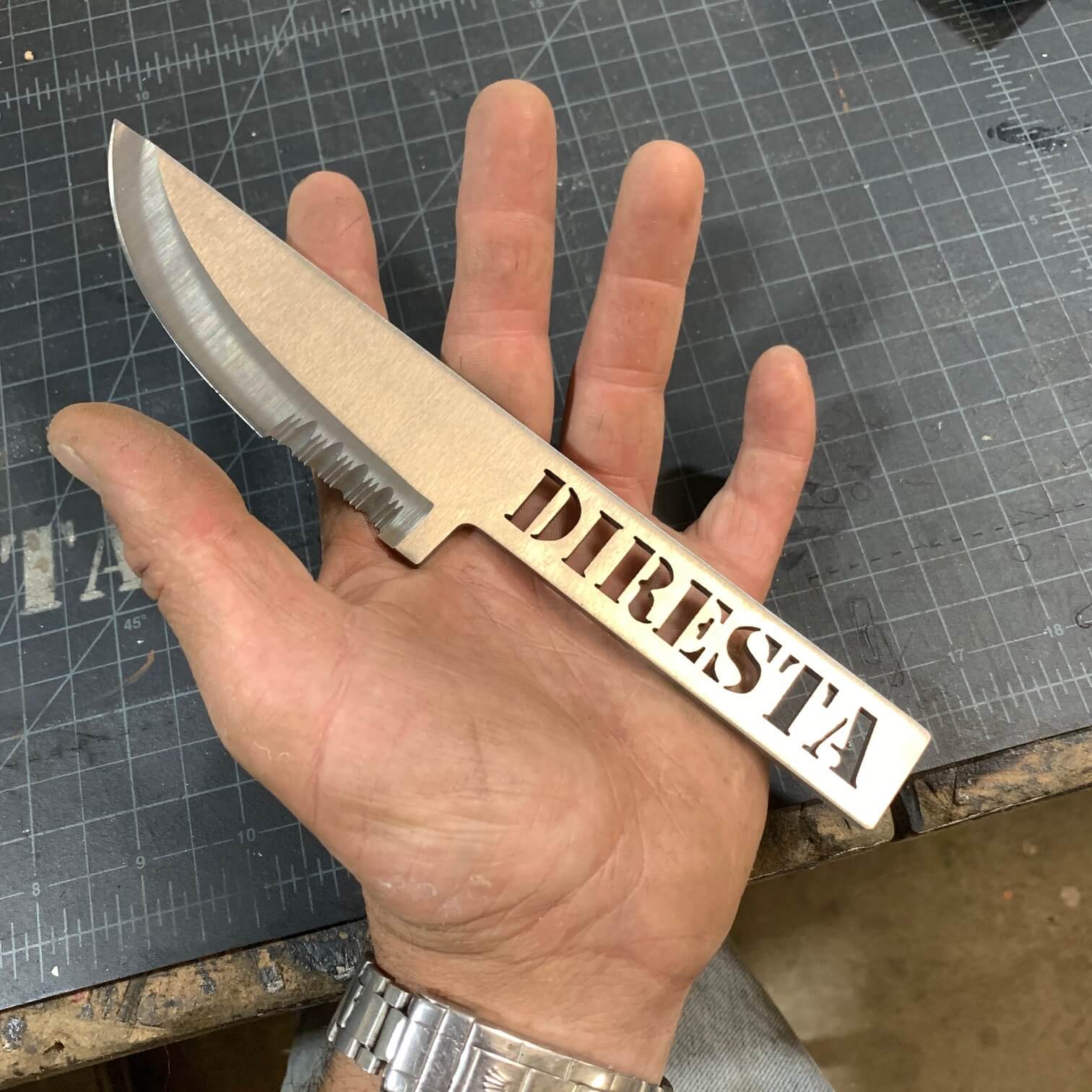 DIRESTA SKELETON KNIFE